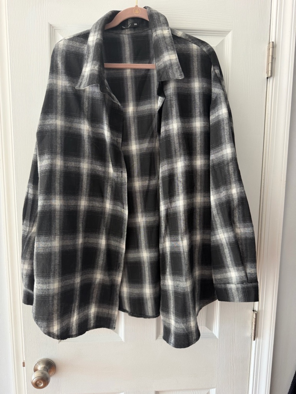 Black & White Plaid Button-Front Long Sleeve Top - Unbranded
